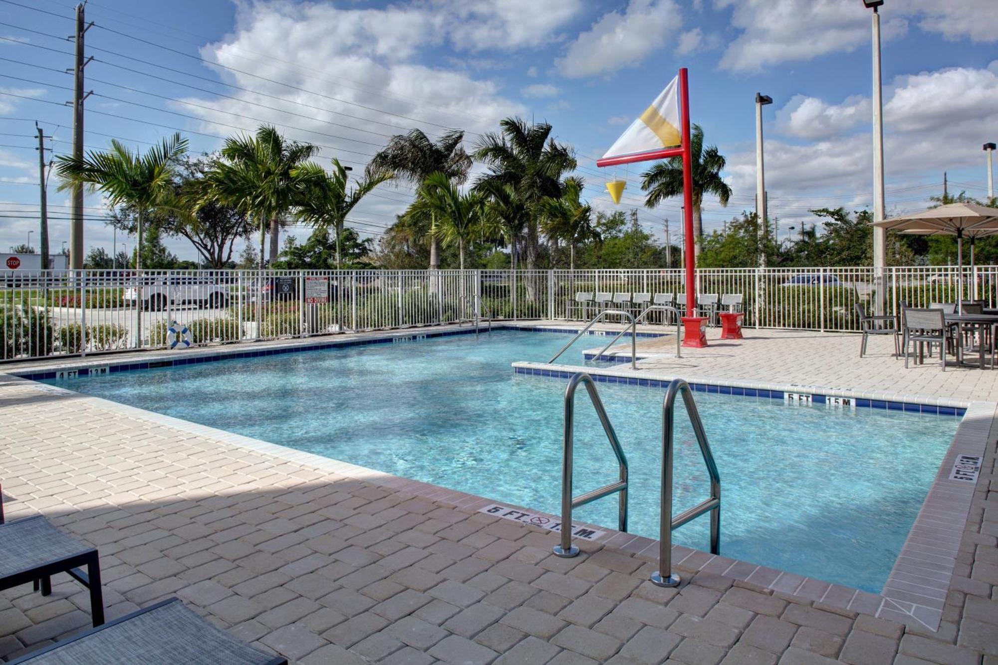 Residence Inn Fort Lauderdale Coconut Esterno foto